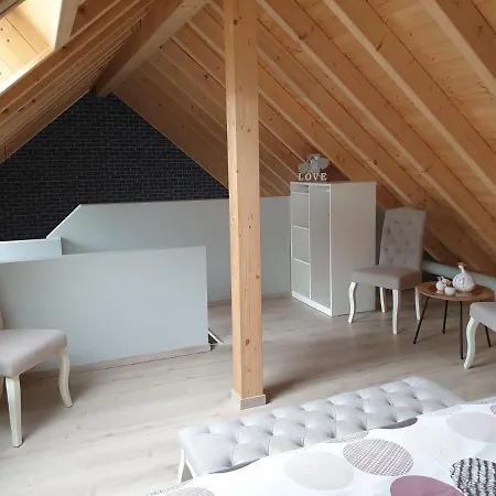 Le Reve Ardennais 公寓 马尔梅迪